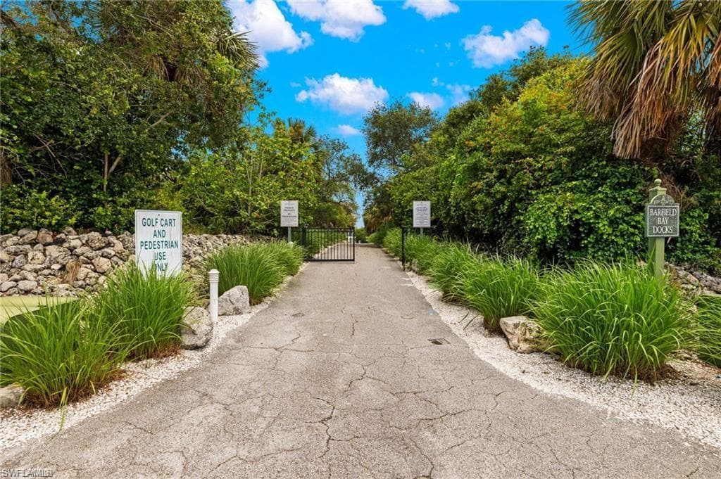 929 WHISKEY CREEK DR-16