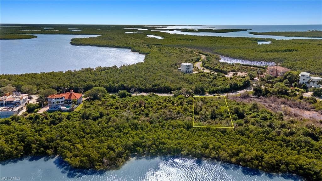 929 WHISKEY CREEK DR-37