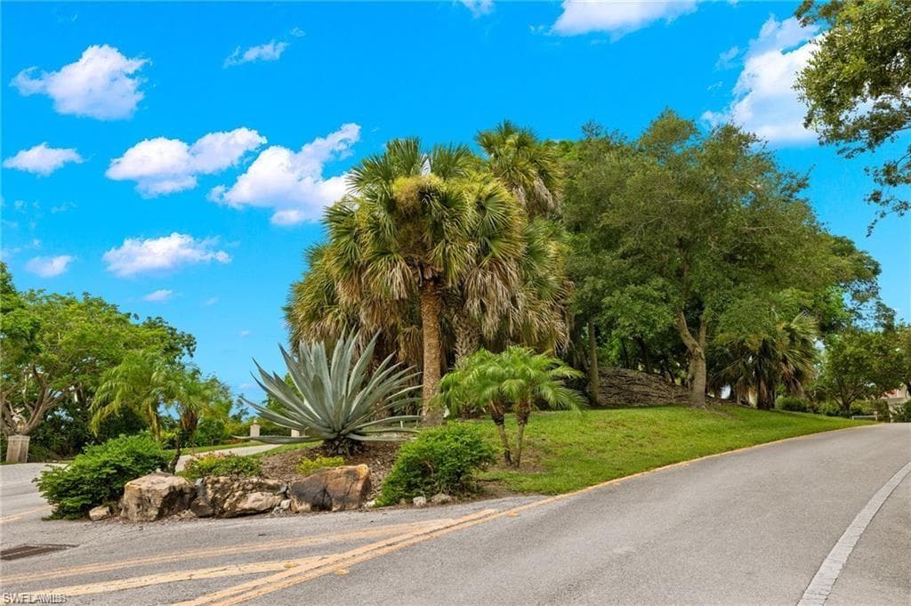 929 WHISKEY CREEK DR-19