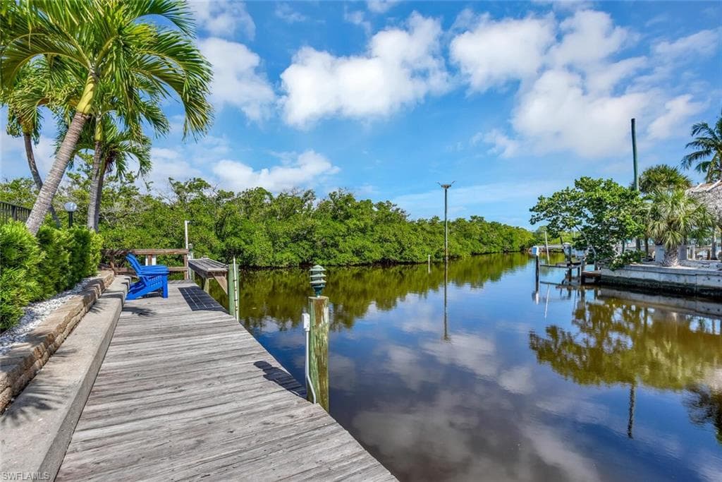 5220 Bonita Beach RD SW 204-20
