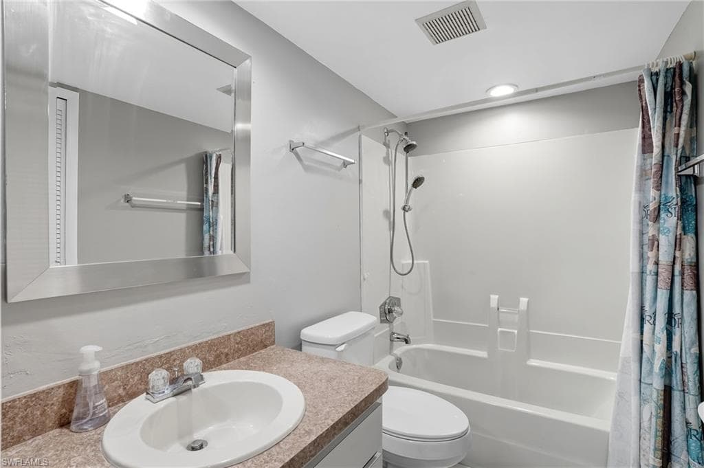 1203 SW 48th TER 202-24