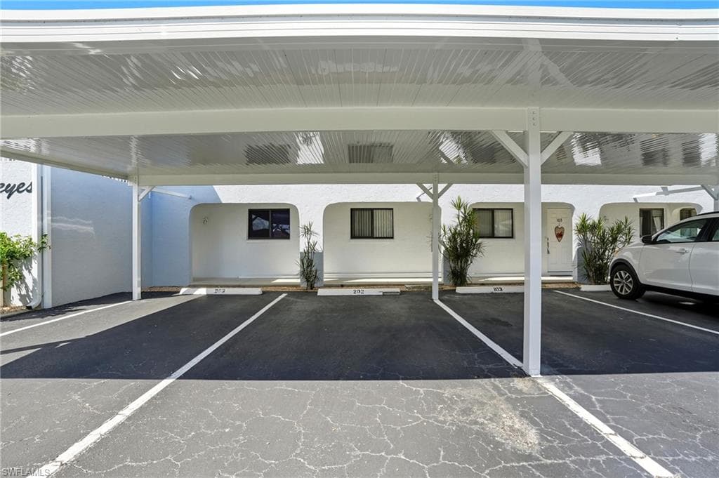 1203 SW 48th TER 202-30