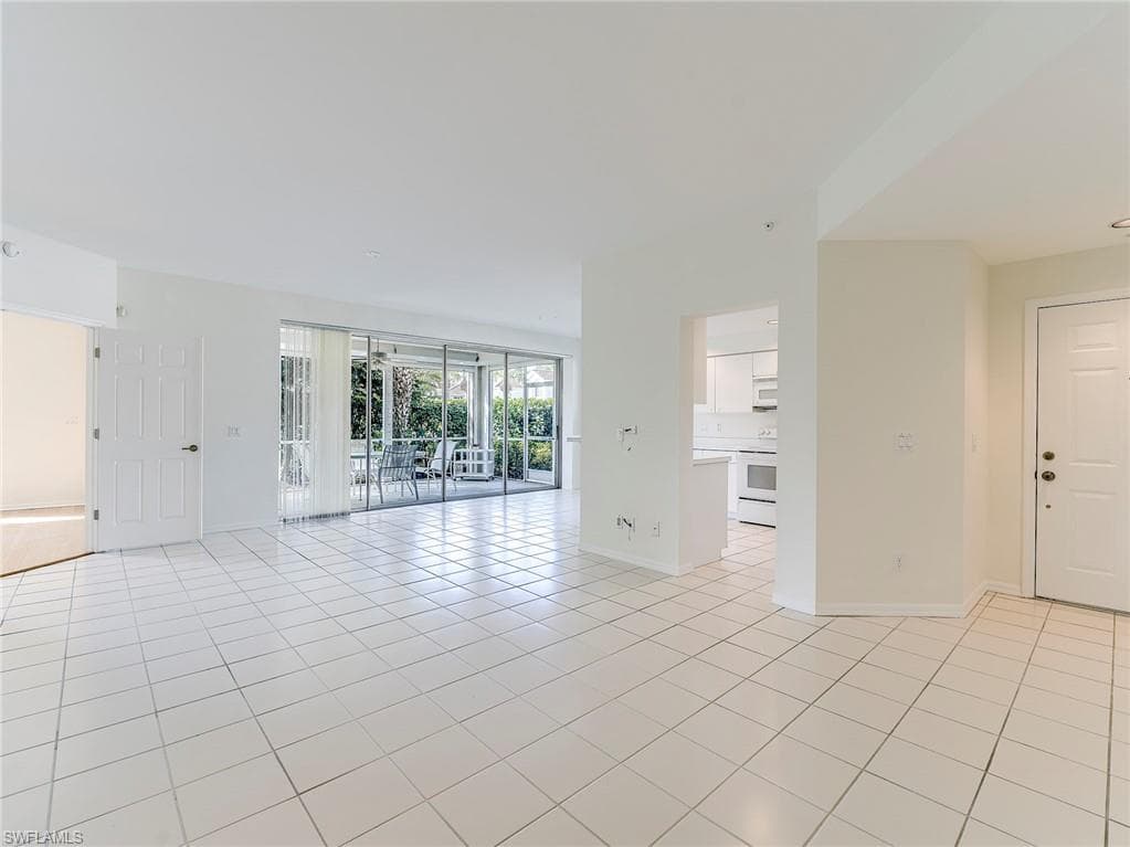 25203 Pelican Creek CIR 102-13