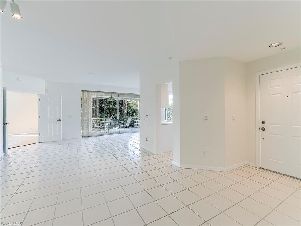 25203 Pelican Creek CIR 102-12