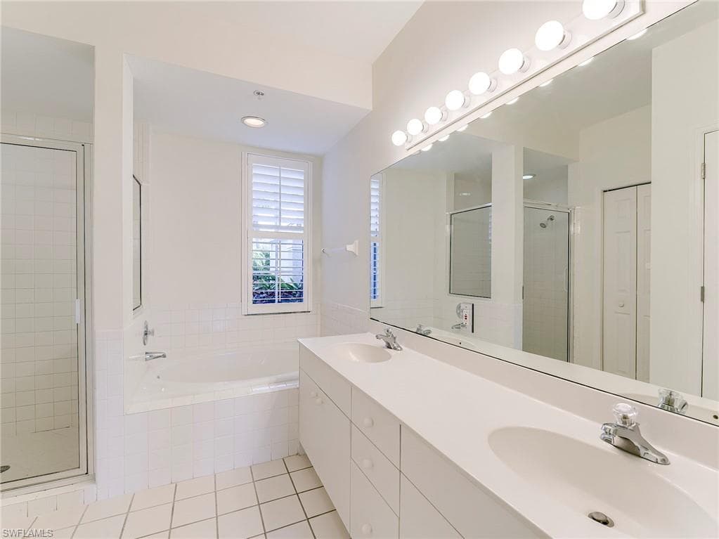 25203 Pelican Creek CIR 102-20