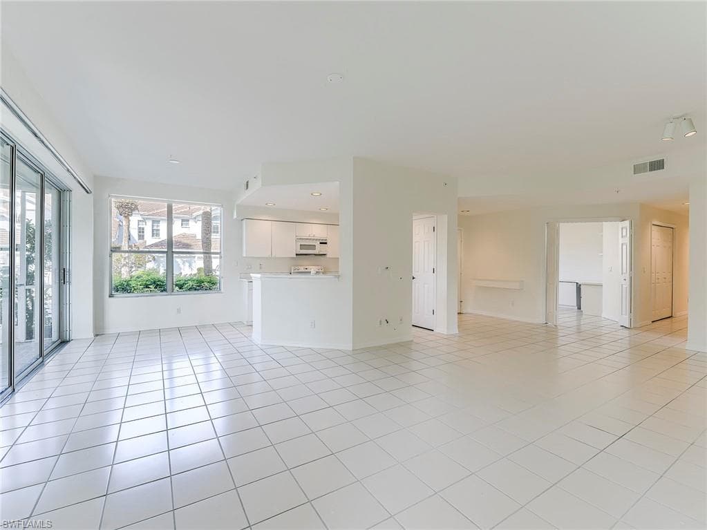25203 Pelican Creek CIR 102-10