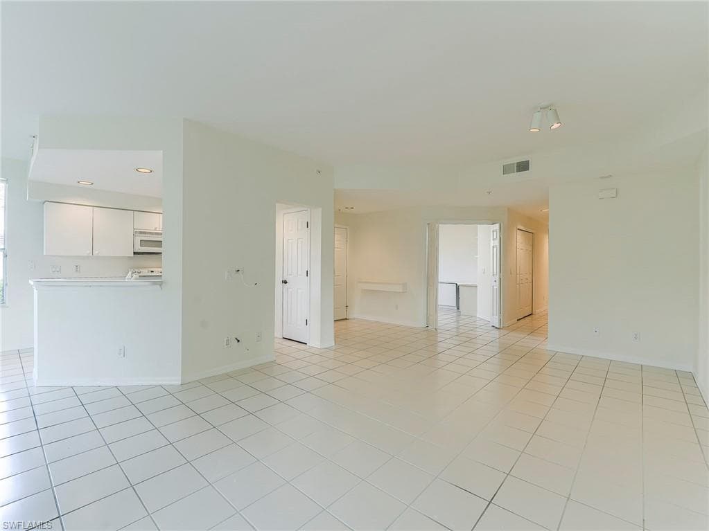 25203 Pelican Creek CIR 102-15
