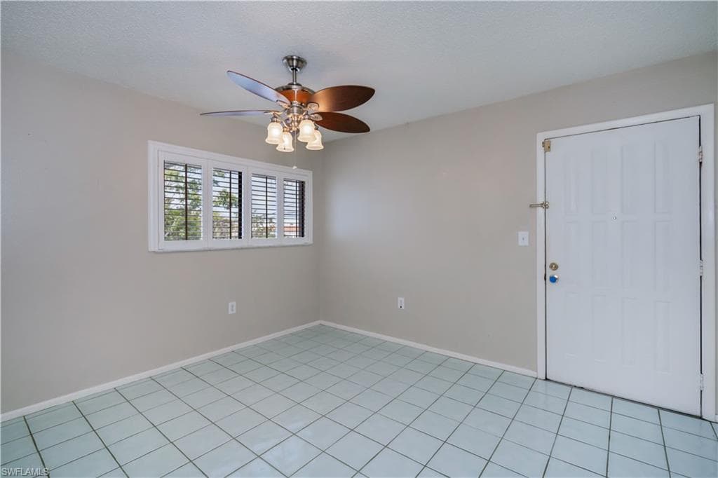 808 Cape Coral PKWY W 204-13
