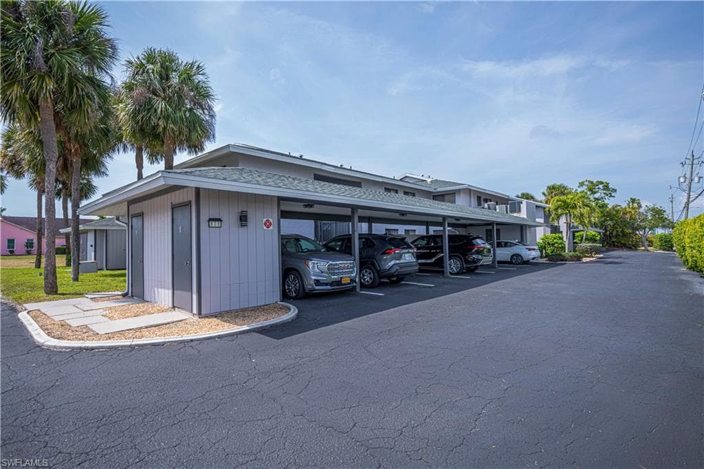 808 Cape Coral PKWY W 204-4