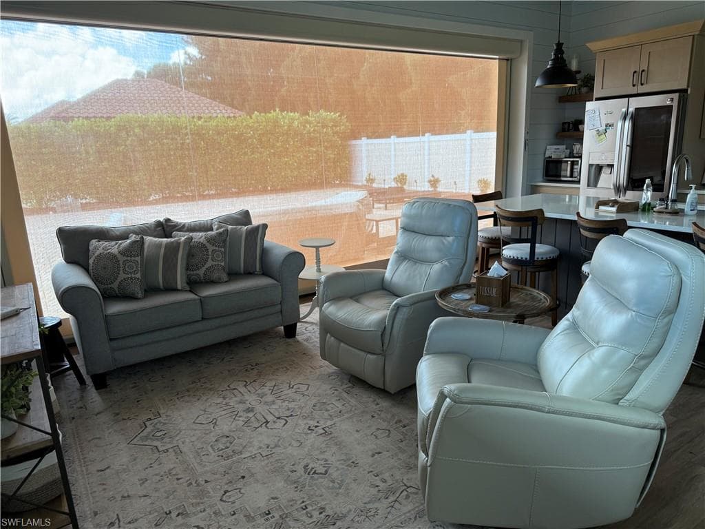 13172 Golden Palms CIR-9