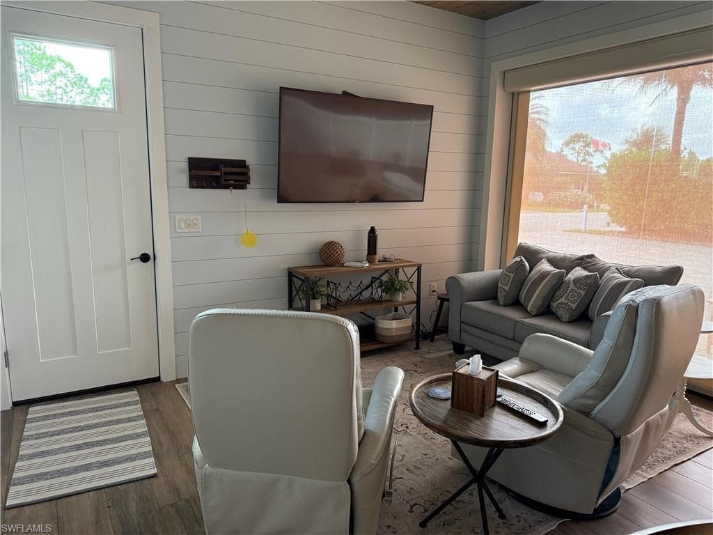 13172 Golden Palms CIR-10