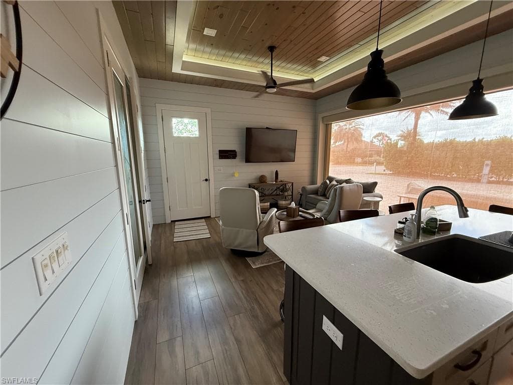 13172 Golden Palms CIR-11