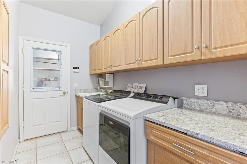 15830 Catalpa Cove DR-32