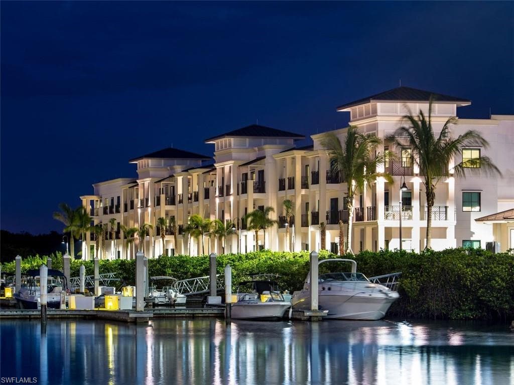 300 Wentworth CT-36