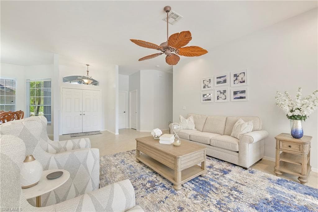 300 Wentworth CT-18