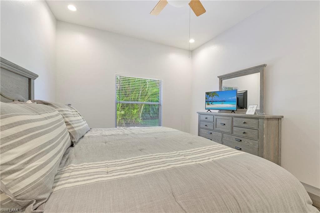 300 Wentworth CT-15