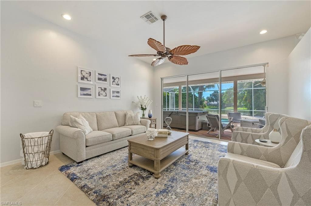 300 Wentworth CT-11