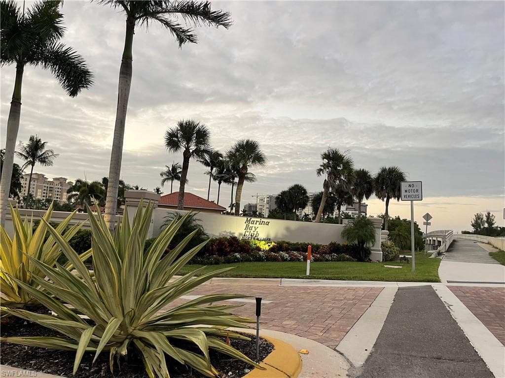 13105 Vanderbilt DR 802-27