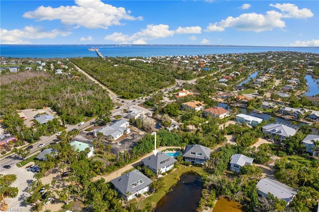 1039 Beach RD 104-44