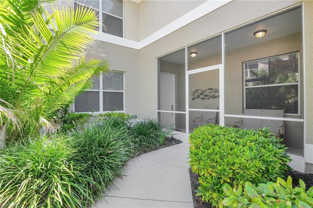 784 Carrick Bend CIR 101-2