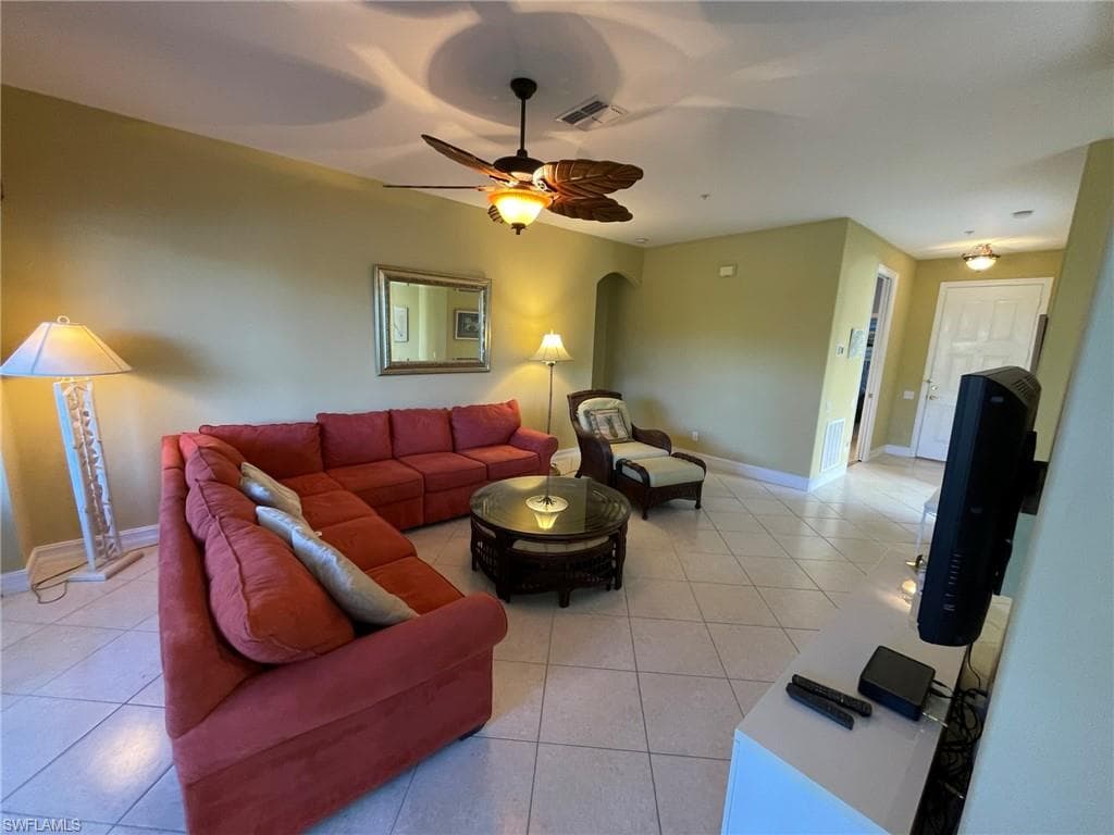 784 Carrick Bend CIR 101-6