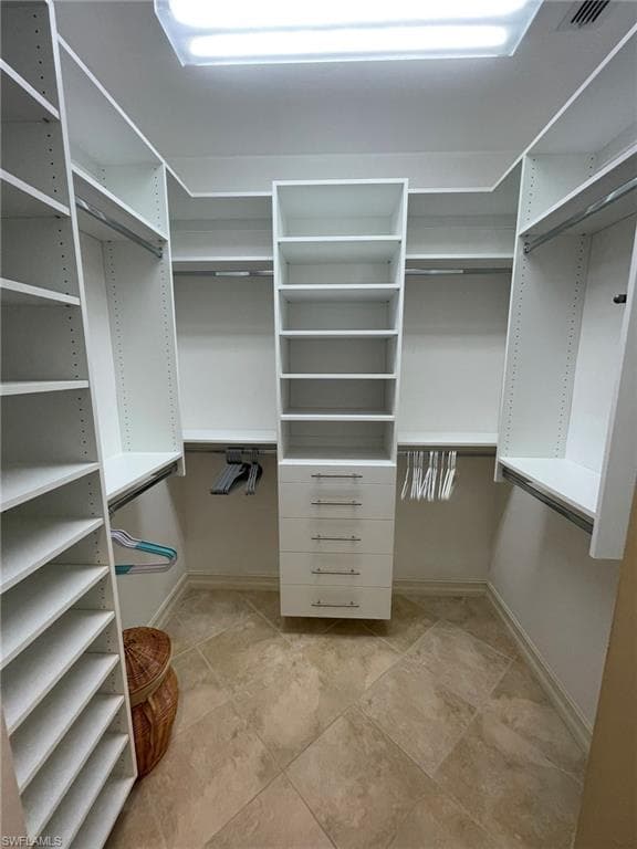 784 Carrick Bend CIR 101-31