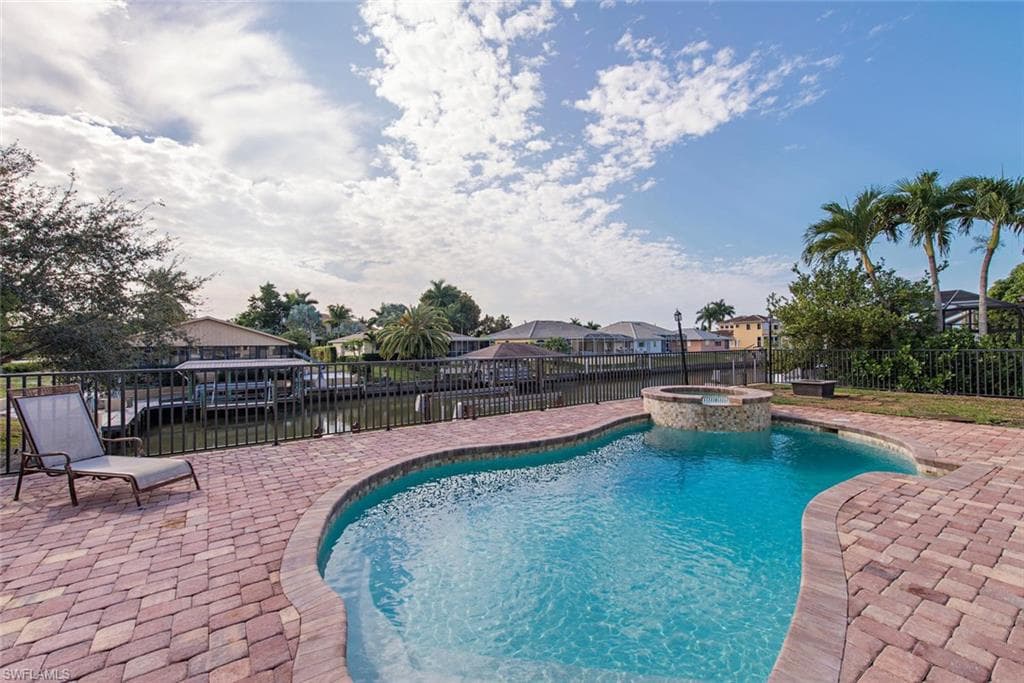 496 Flamingo AVE-14