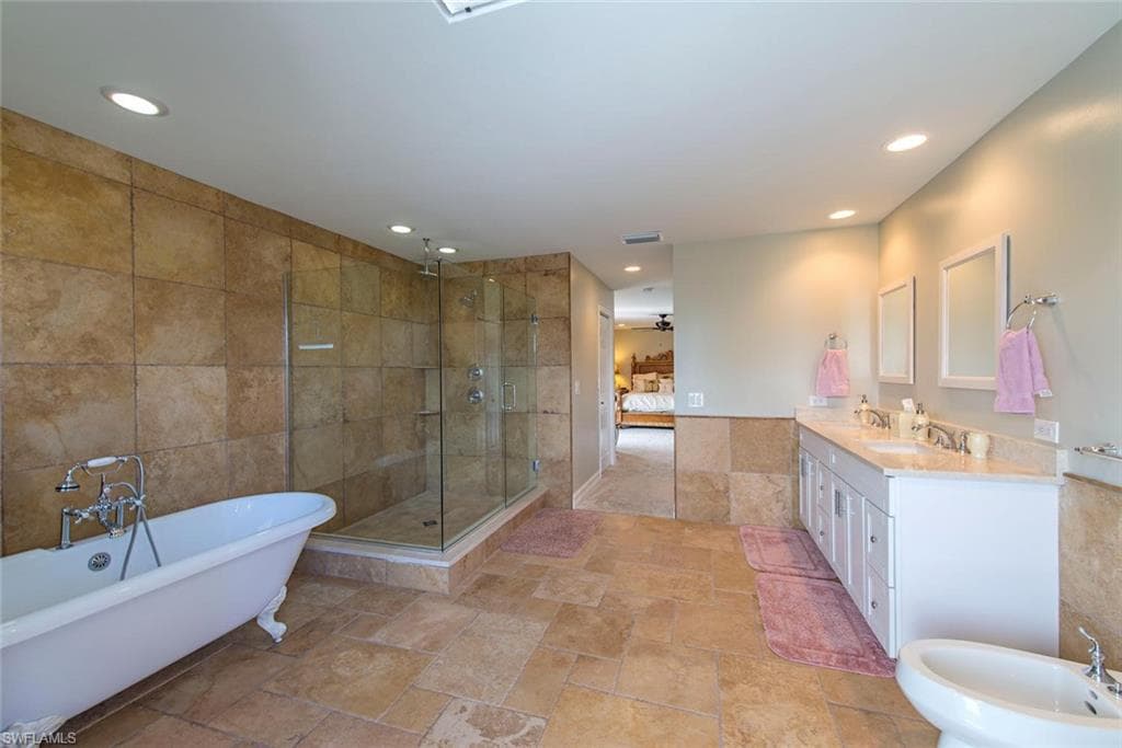 496 Flamingo AVE-8