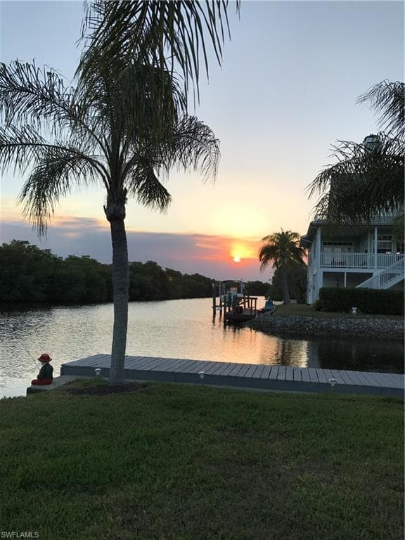 1277 Grand Canal DR-32
