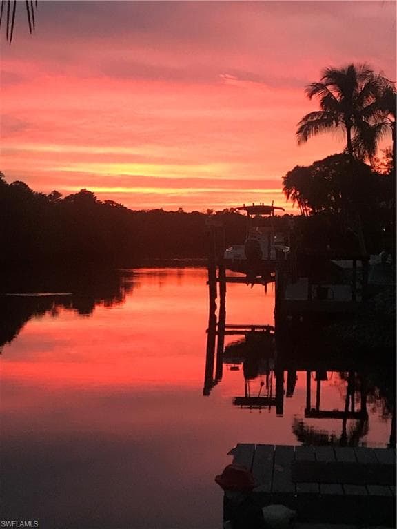 1277 Grand Canal DR-28