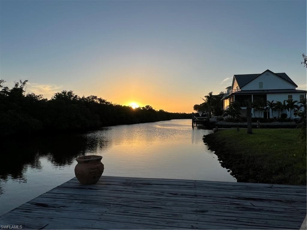 1277 Grand Canal DR-30