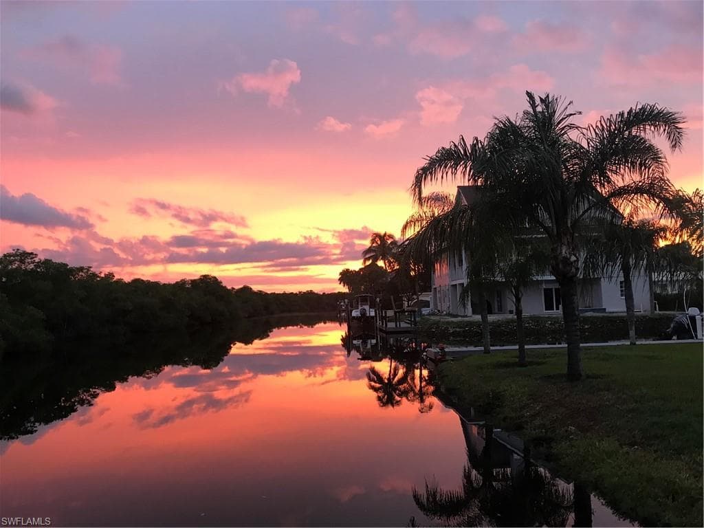 1277 Grand Canal DR-18