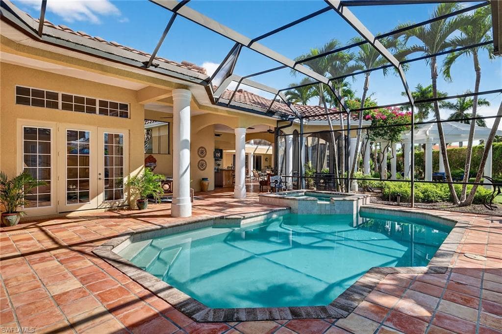 556 Eagle Creek DR-17
