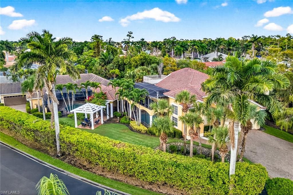 556 Eagle Creek DR-16