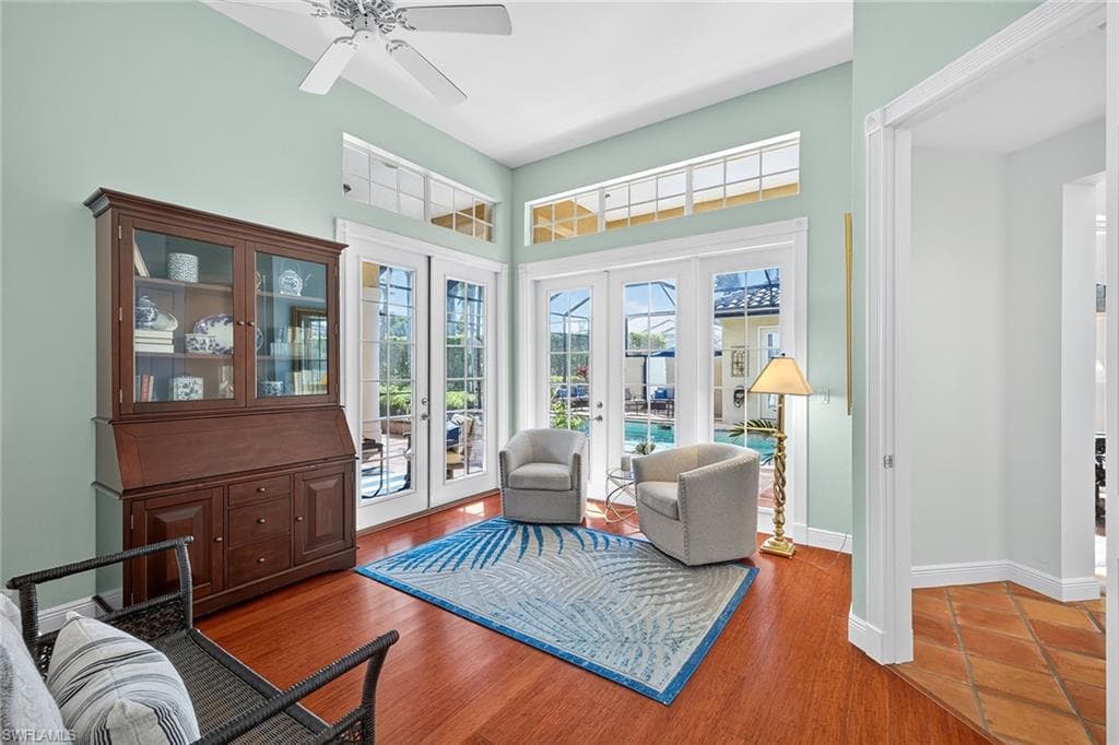 556 Eagle Creek DR-32