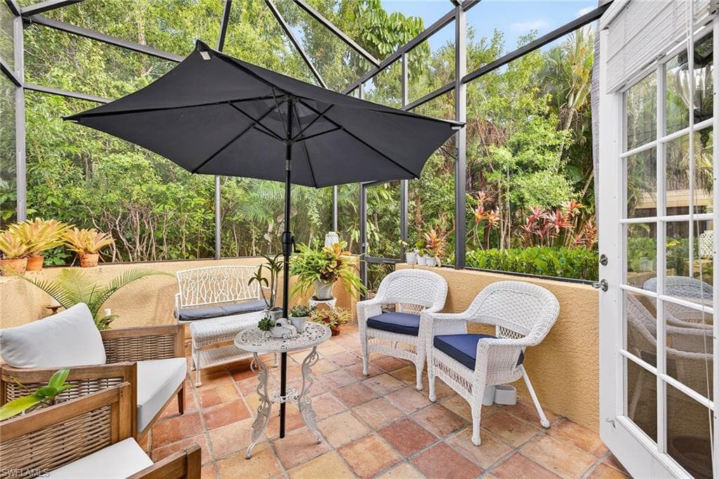 556 Eagle Creek DR-35