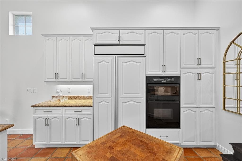556 Eagle Creek DR-29
