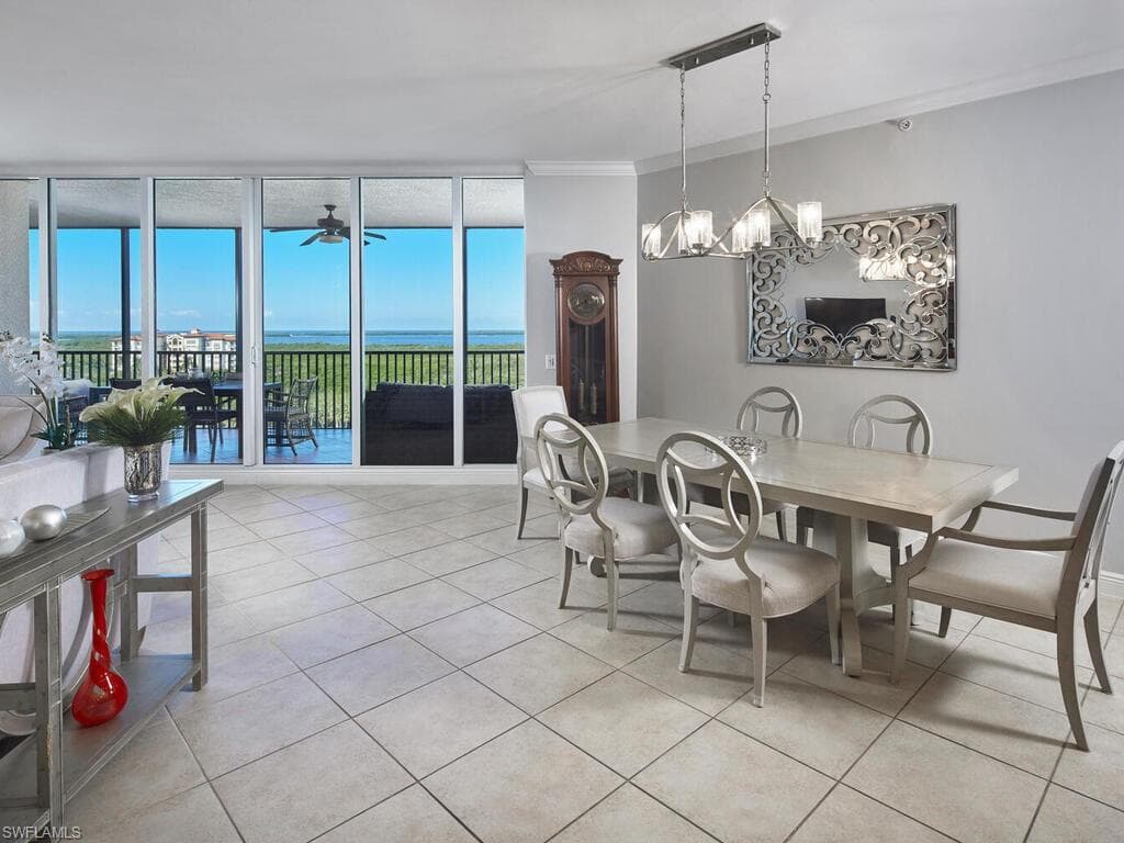 23850 Via Italia CIR 805-7