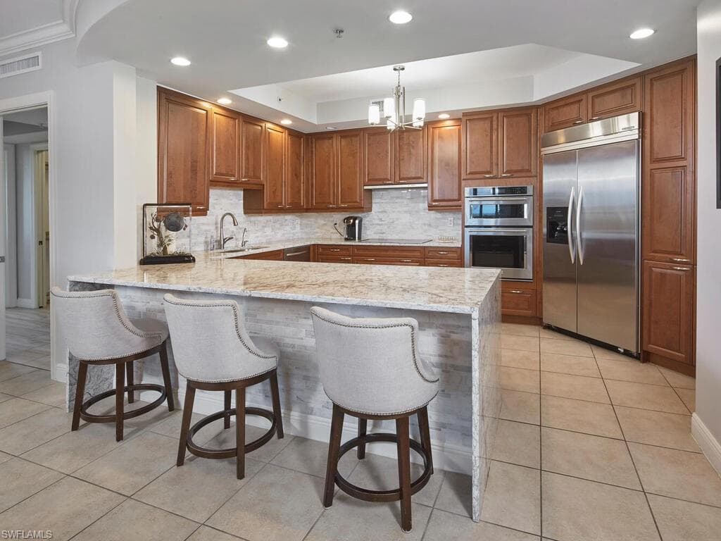23850 Via Italia CIR 805-9