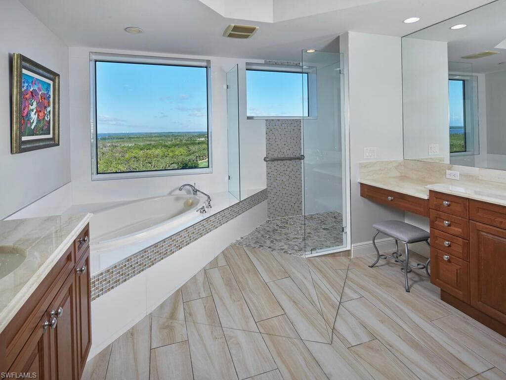 23850 Via Italia CIR 805-11