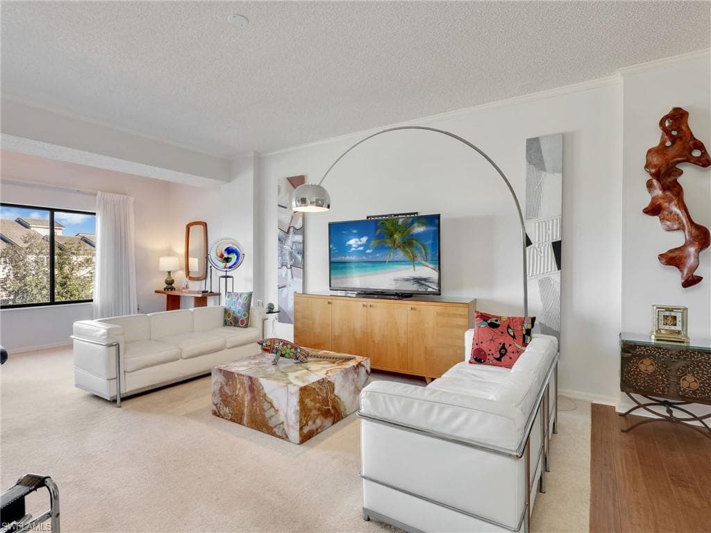 201 Arbor Lake DR 2-504-2