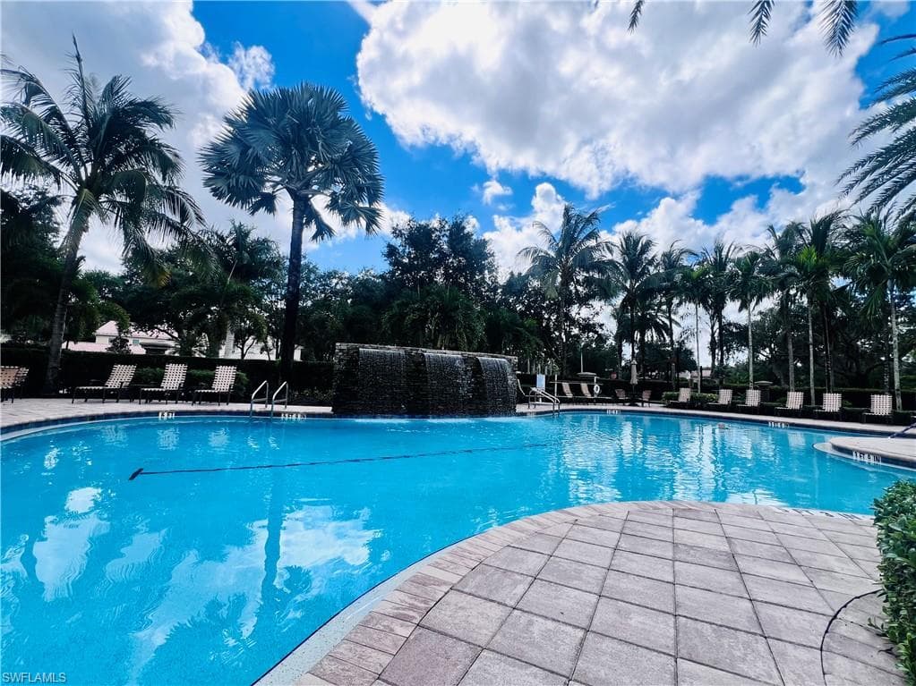 28008 Sosta LN 4-27