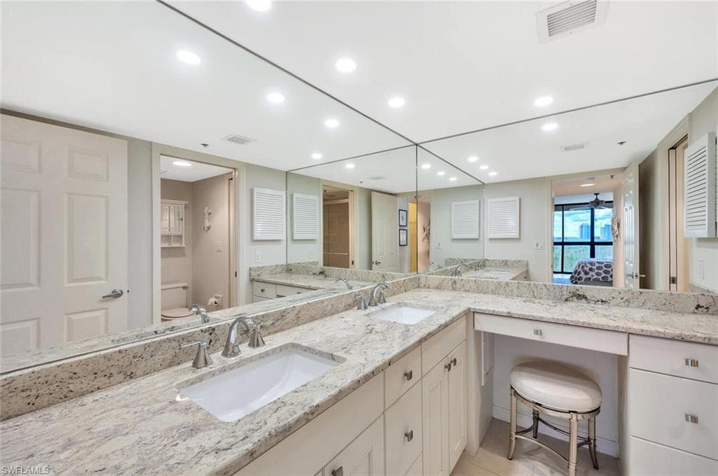 26225 Hickory BLVD 10B-17