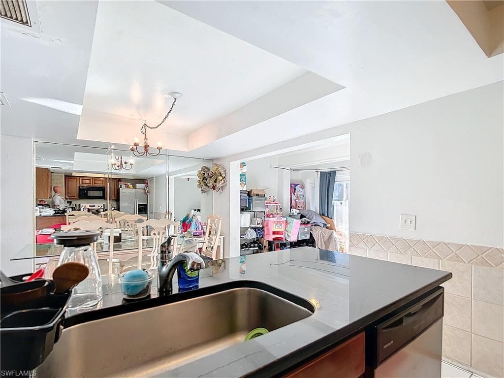 4924 Hawaii BLVD 5-28