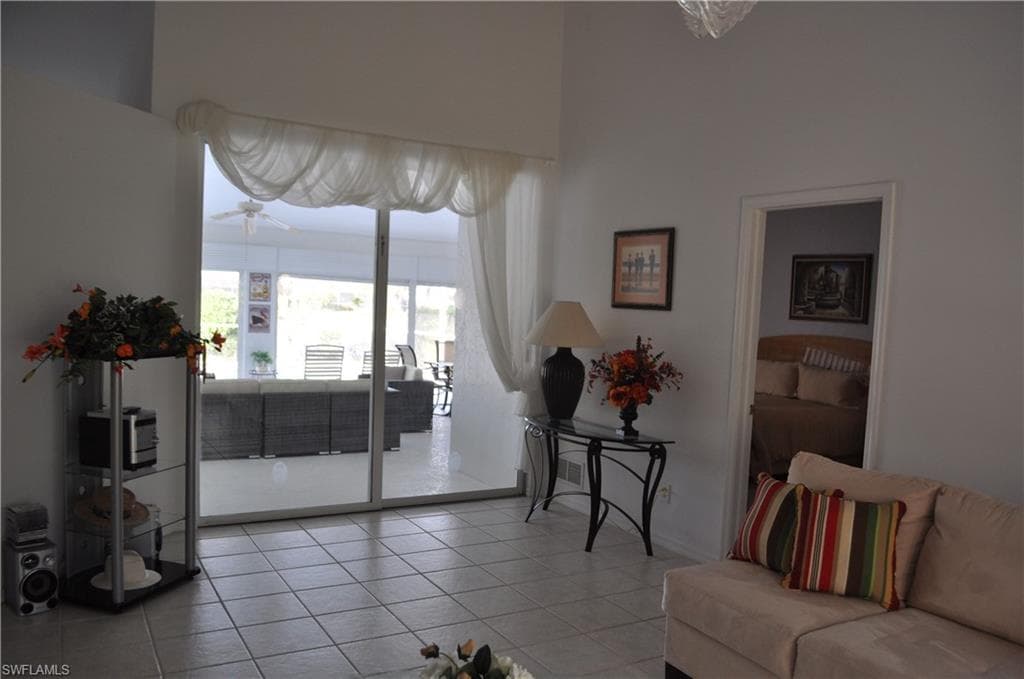 431 Dundee CT-6