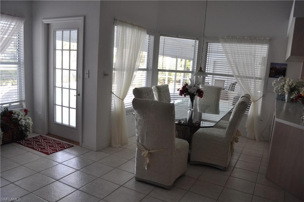 431 Dundee CT-8