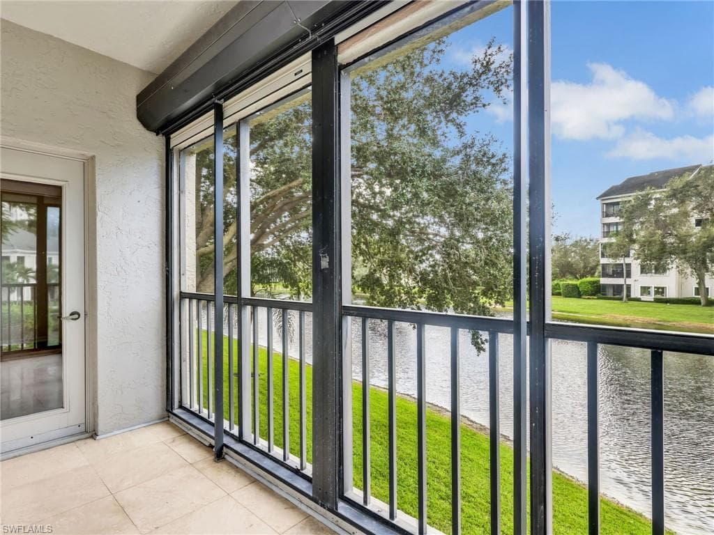 900 Arbor Lake DR 9-206-2