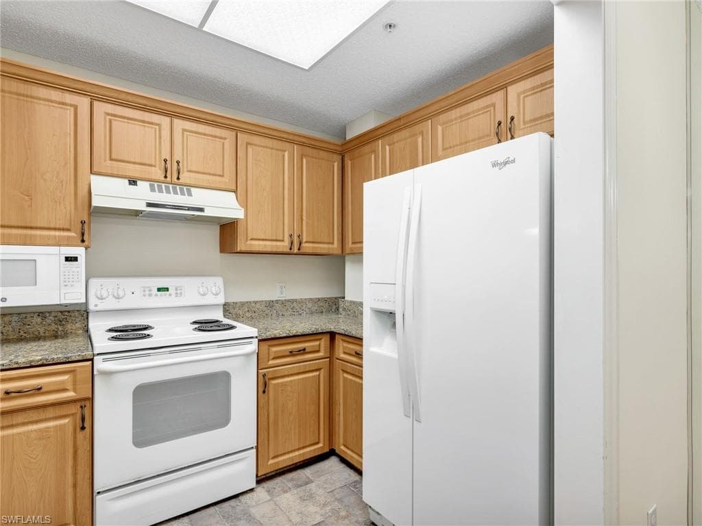 900 Arbor Lake DR 9-206-17