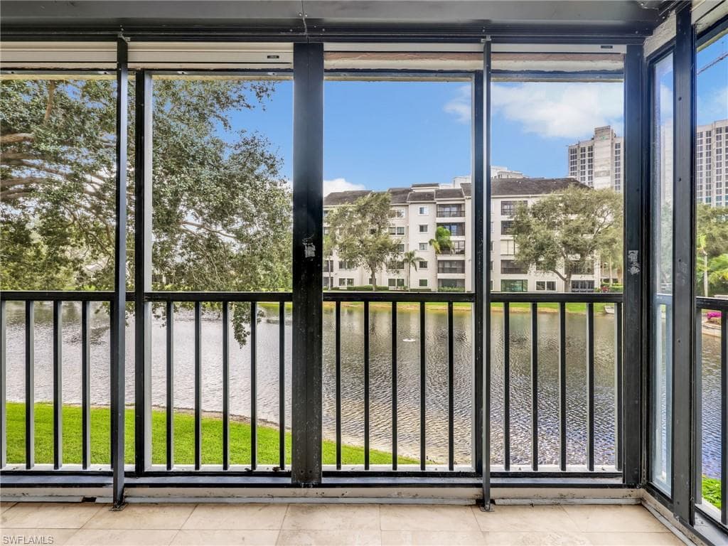 900 Arbor Lake DR 9-206-3