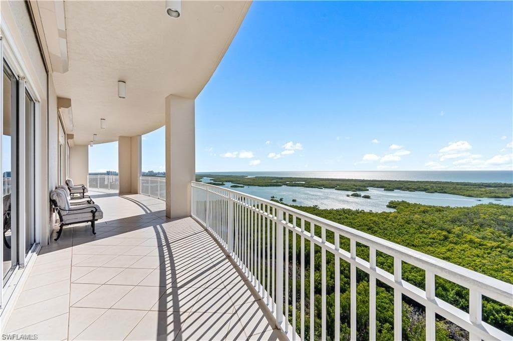 900 Arbor Lake DR 9-206-38